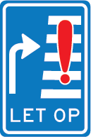 Let op: rechtdoorgaande voetgangers op zebrapad